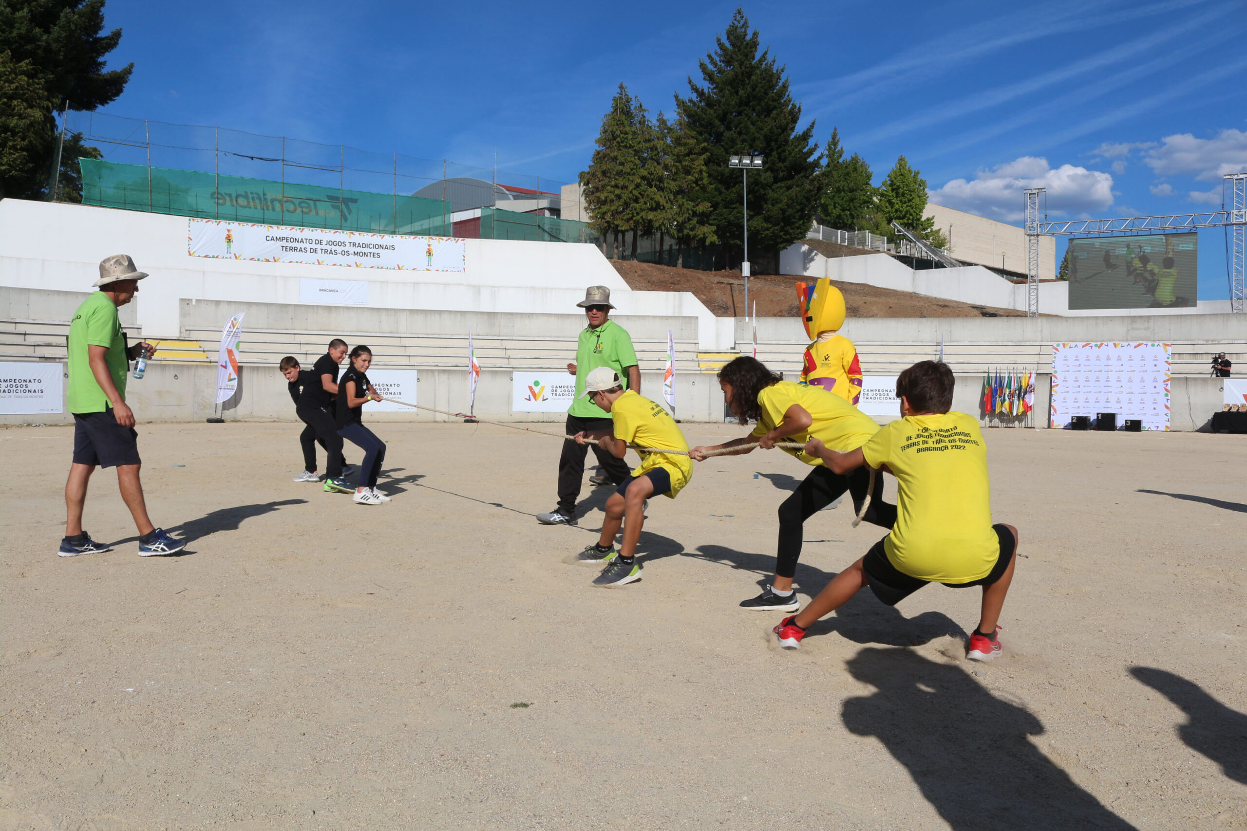 Campeonato de jogos tradicionais da CIM TTM juntou cerca de 500 participantes na final em Bragança