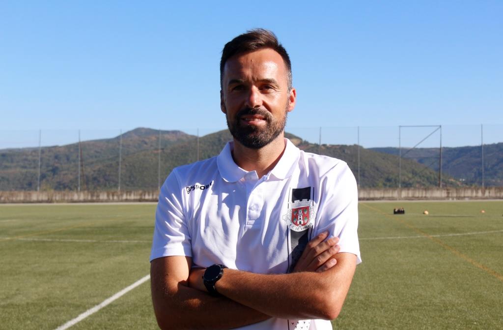 Futebol: Técnico do F.C. Vinhais garante um grupo tranquilo e confiante para o jogo com o Vianense