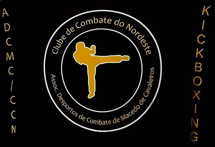 Kickboxing: Fabrice Fernandes, Mariana Gonçalves e Rui Batista no torneio em Faro