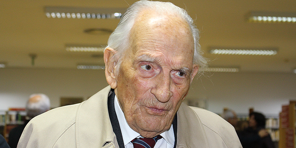 Morreu Adriano Moreira