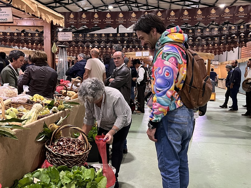 Rural Castanea: fruto vendeu-se mais caro mas os visitantes não deixaram de o levar