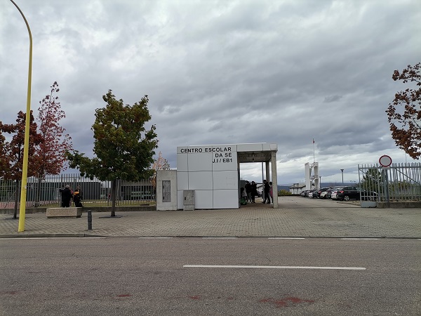 Actividades de Enriquecimento Curricular: pais indignados com falta de respostas