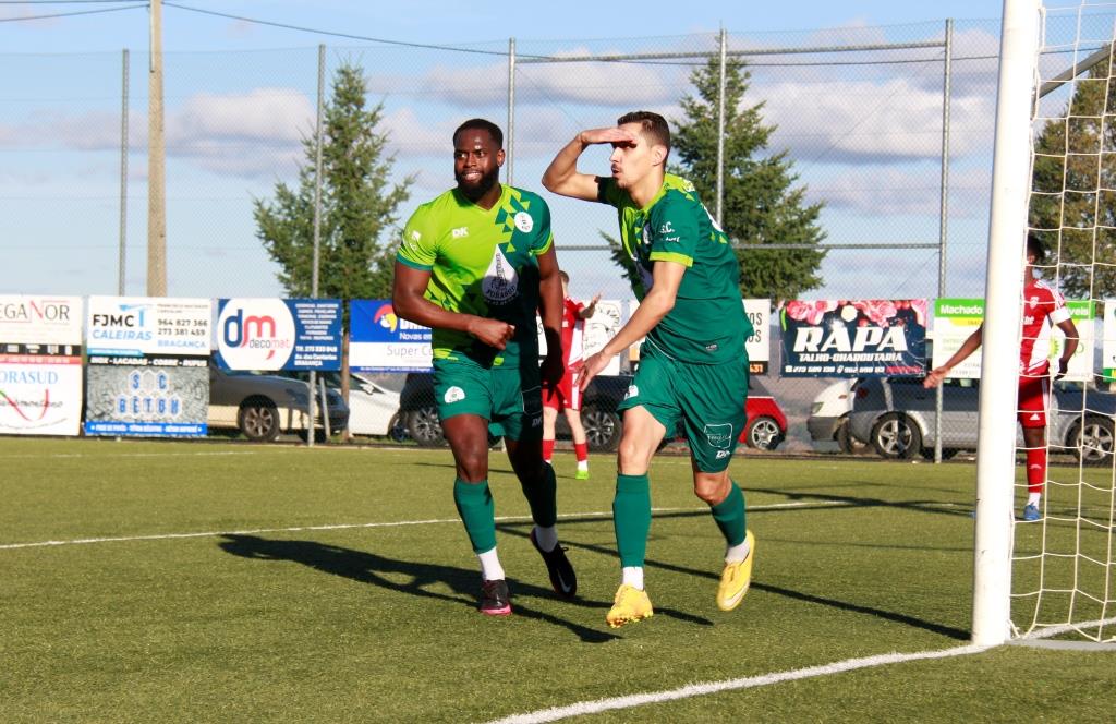 Futebol: Argozelo regressa às vitórias