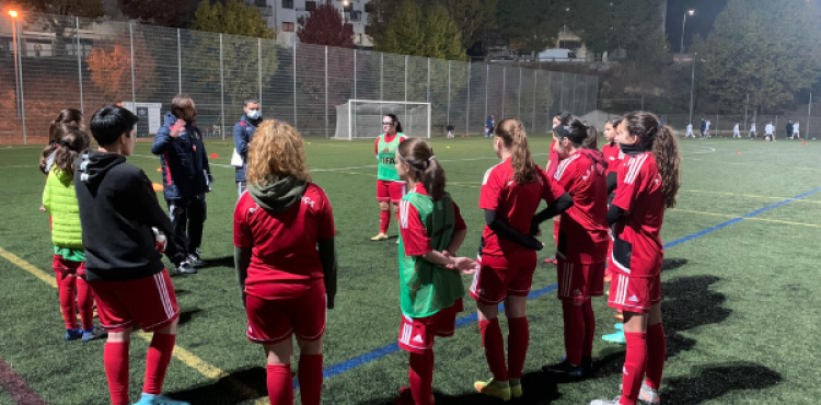 Futebol Feminino: Selecções distritais sub-14 e sub-16 já trabalham