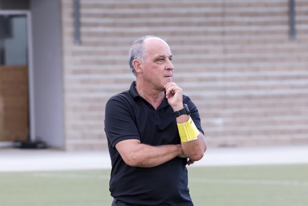 Futebol: Técnico do Macedo desvaloriza mau início de época dos Estudantes e antevê dificuldades