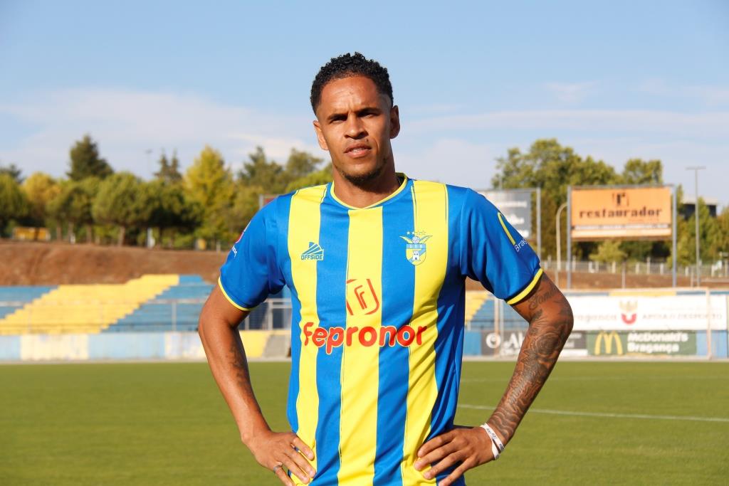 Futebol: Mailó termina ligação ao Grupo Desportivo de Bragança