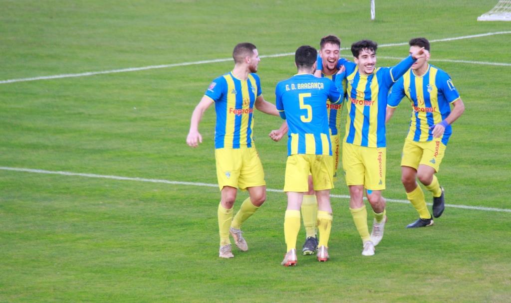 Futebol: Técnico brigantino garante grupo confiante para somar três pontos com o Vilar de Perdizes