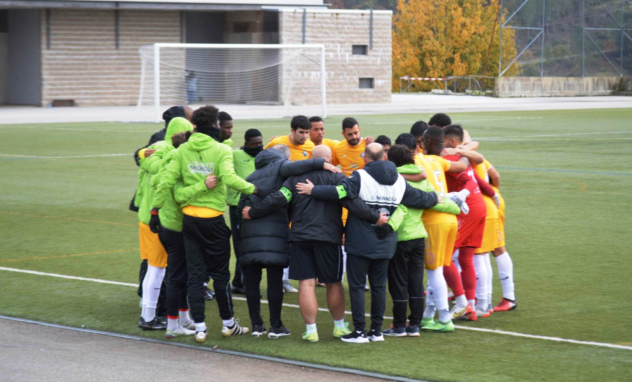 Futebol: Mirandela vence em Vinhais e reforça liderança