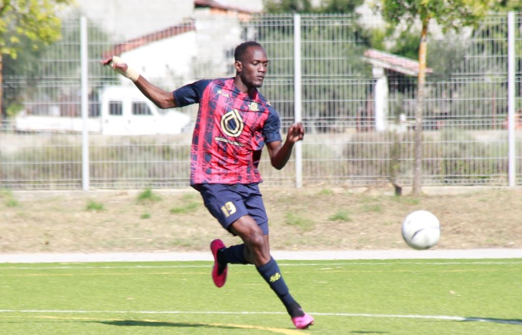Futebol: Kojo fez poker e foi a figura da jornada 10 da Divisão de Honra Pavimir