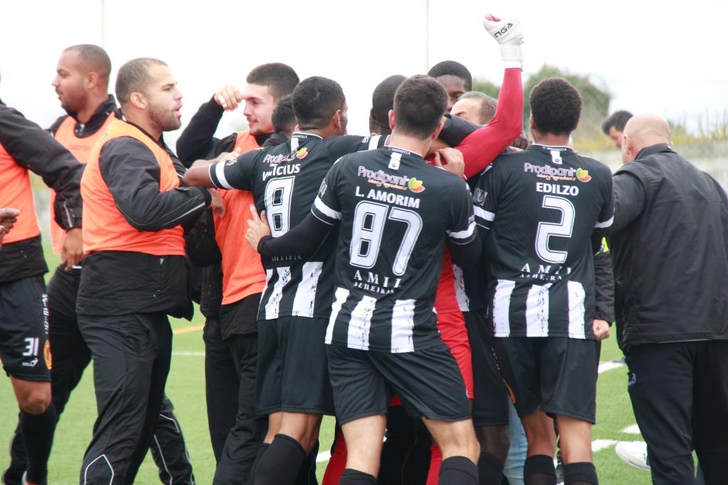Futebol: Técnico do Mirandela prudente na abordagem à liderança