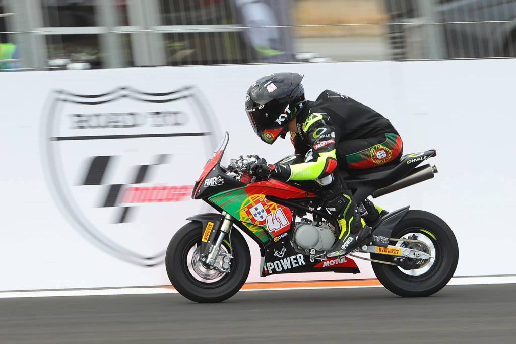 De Bragança para o pódio do motociclismo