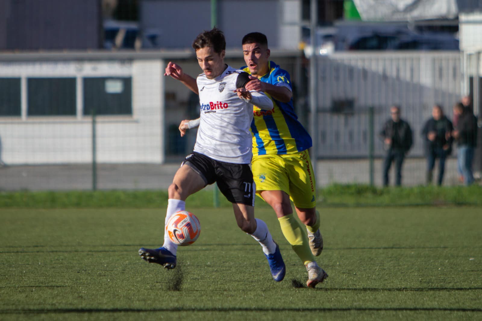 Derrota com o Brito agudiza crise de resultados do Bragança