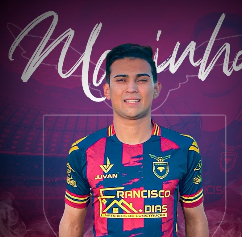 Futebol: Marinho foi a figura da jornada 12 da Divisão de Honra Pavimir e quer continuar a mostrar veia goleadora