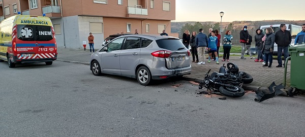 Homem ferido com gravidade num acidente com moto em Bragança
