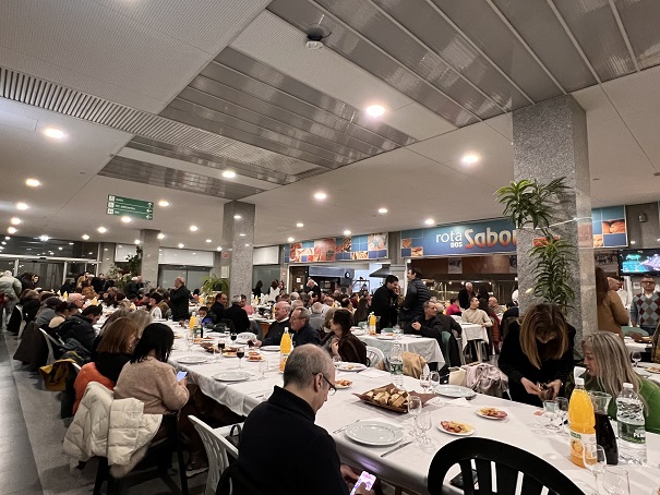 Uma tonelada de alimentos recolhidos para duas IPSS em ceia solidária da concelhia de Bragança do PSD