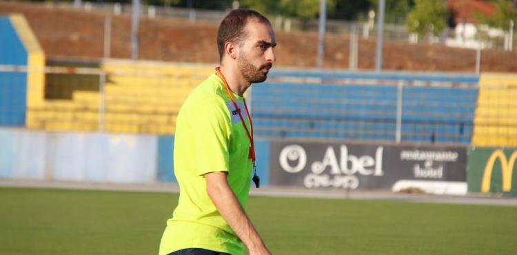 Futebol: Rafael Nascimento deixa comando técnico do Grupo Desportivo de Bragança