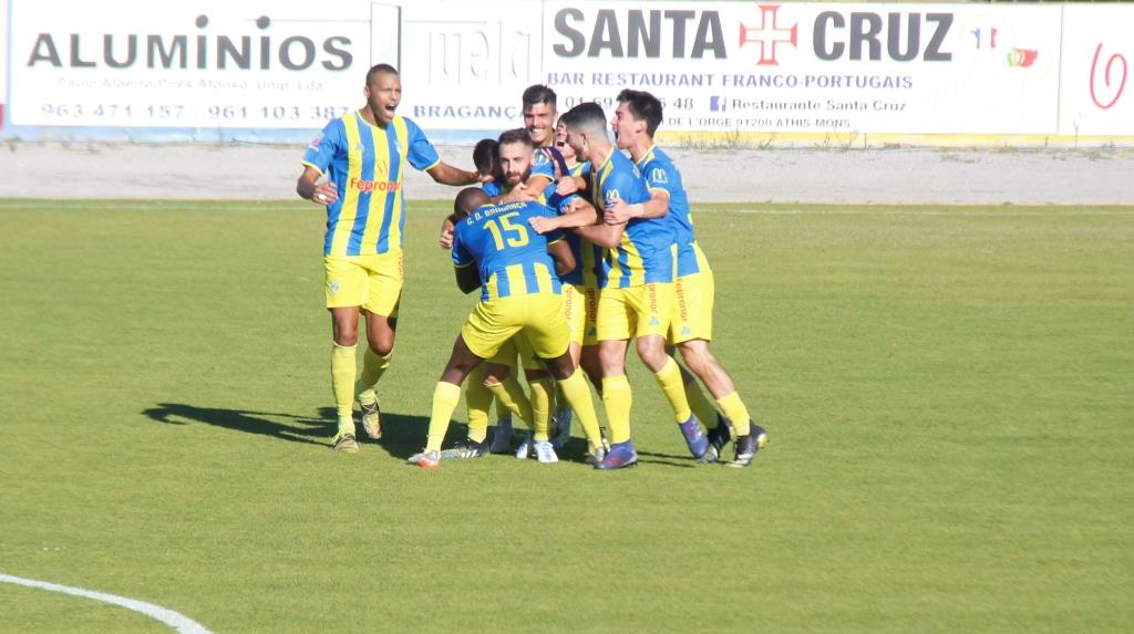 GDB: Defesa Óscar Barros e médio Nuno Silvano falham jogo com o São Martinho