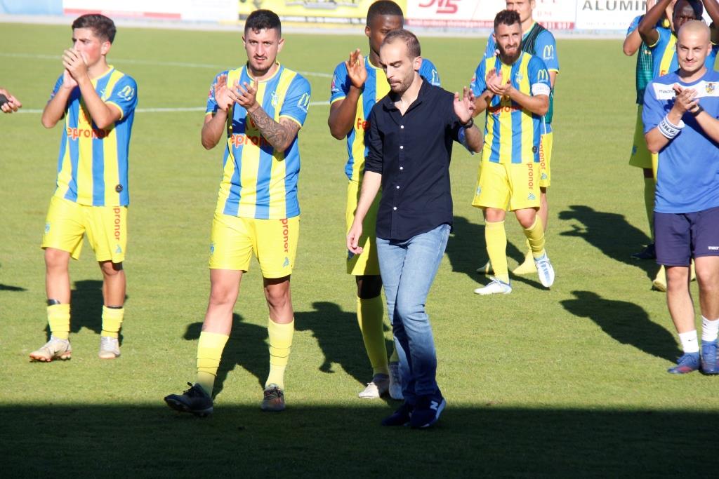 Futebol: Técnico do GDB garante ter condições para tirar a equipa do último lugar