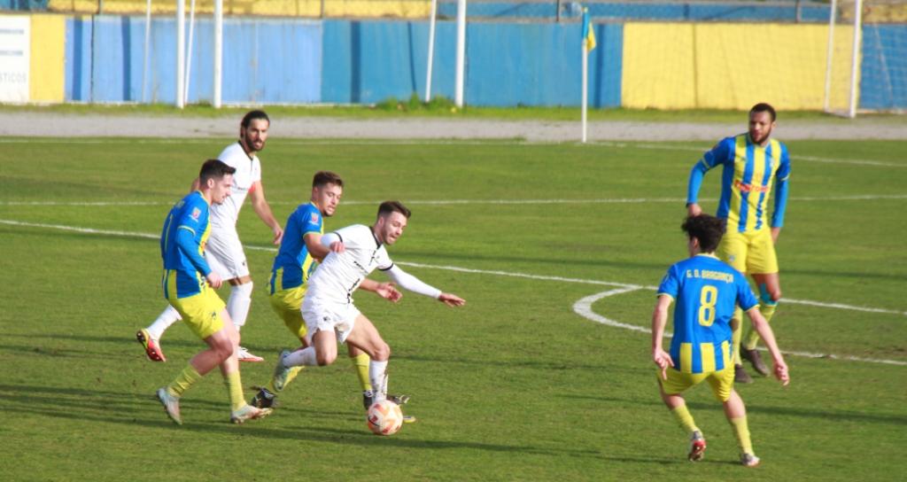 GDB sofre derrota caseira e começa a complicar as contas da manutenção