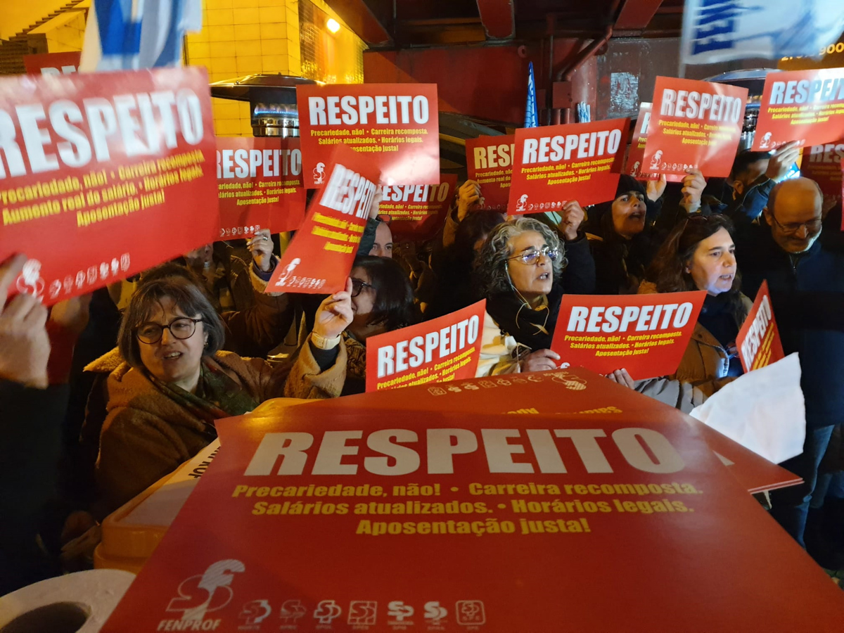 200 professores de Bragança e Vila Real vão protestar amanhã em Lisboa