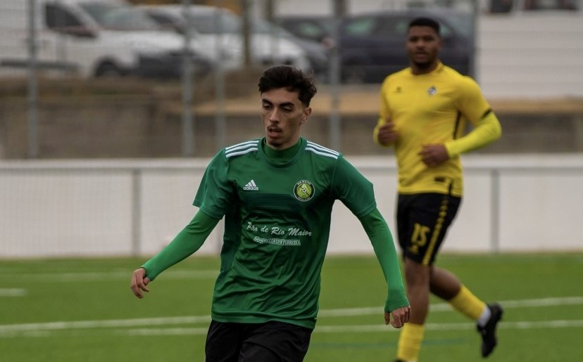 Futebol: Bragança reforça meio campo