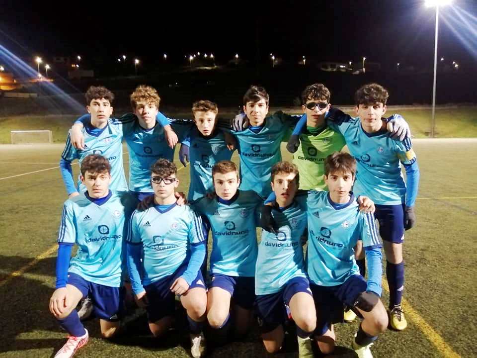 Futebol: Iniciados da Escola Crescer lideram invictos mas sem euforias