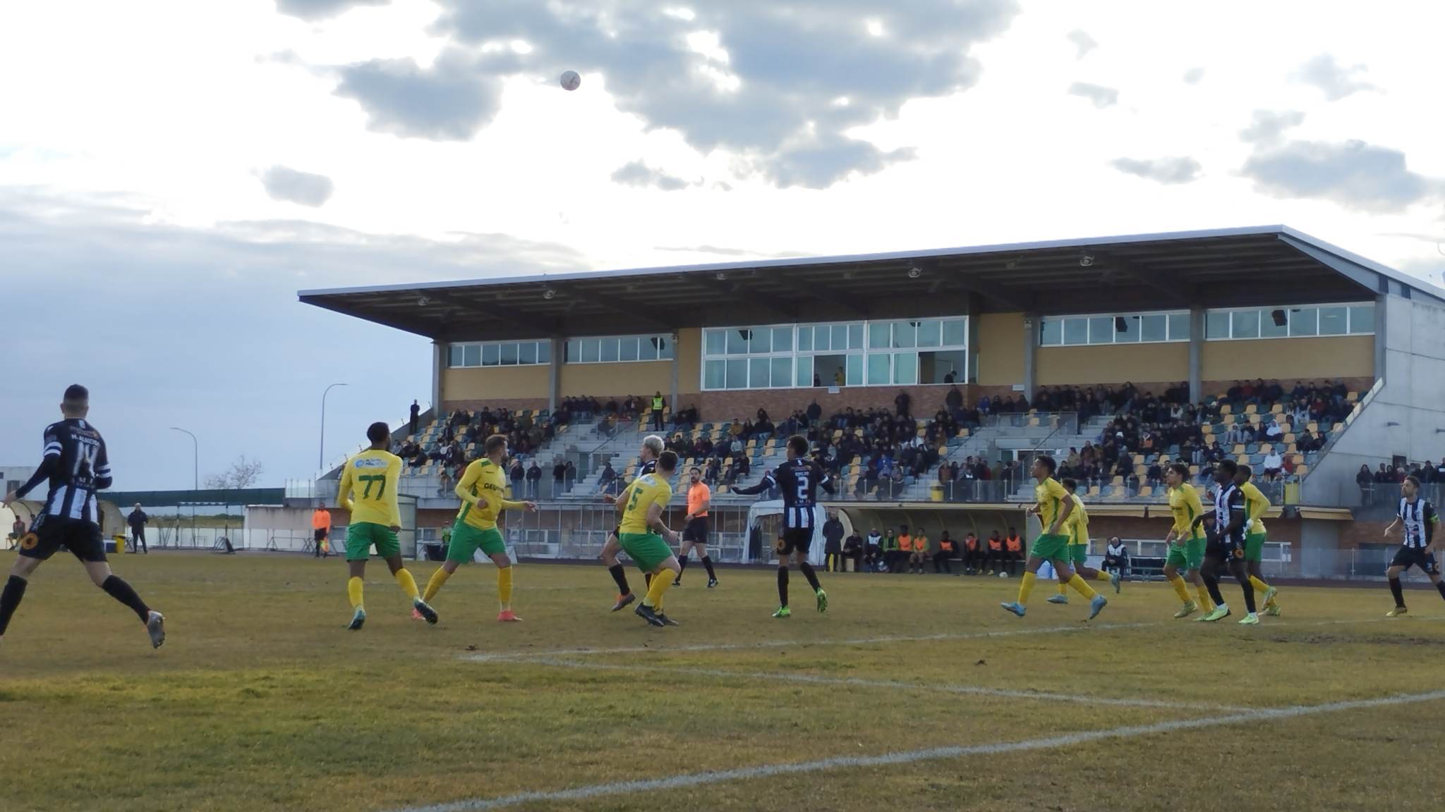 Futebol: Jornada 16 da Divisão de Honra Pavimir