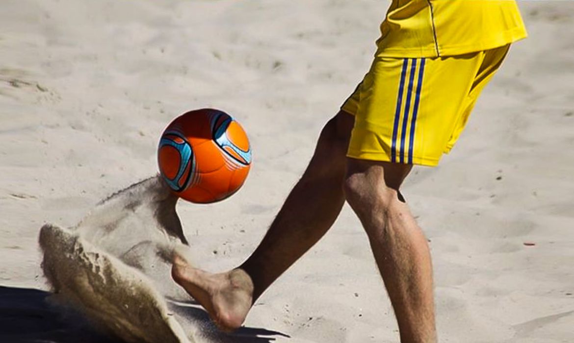 Futebol de Praia: Vila Flor SC defronta Sótão B na primeira jornada do Campeonato Nacional