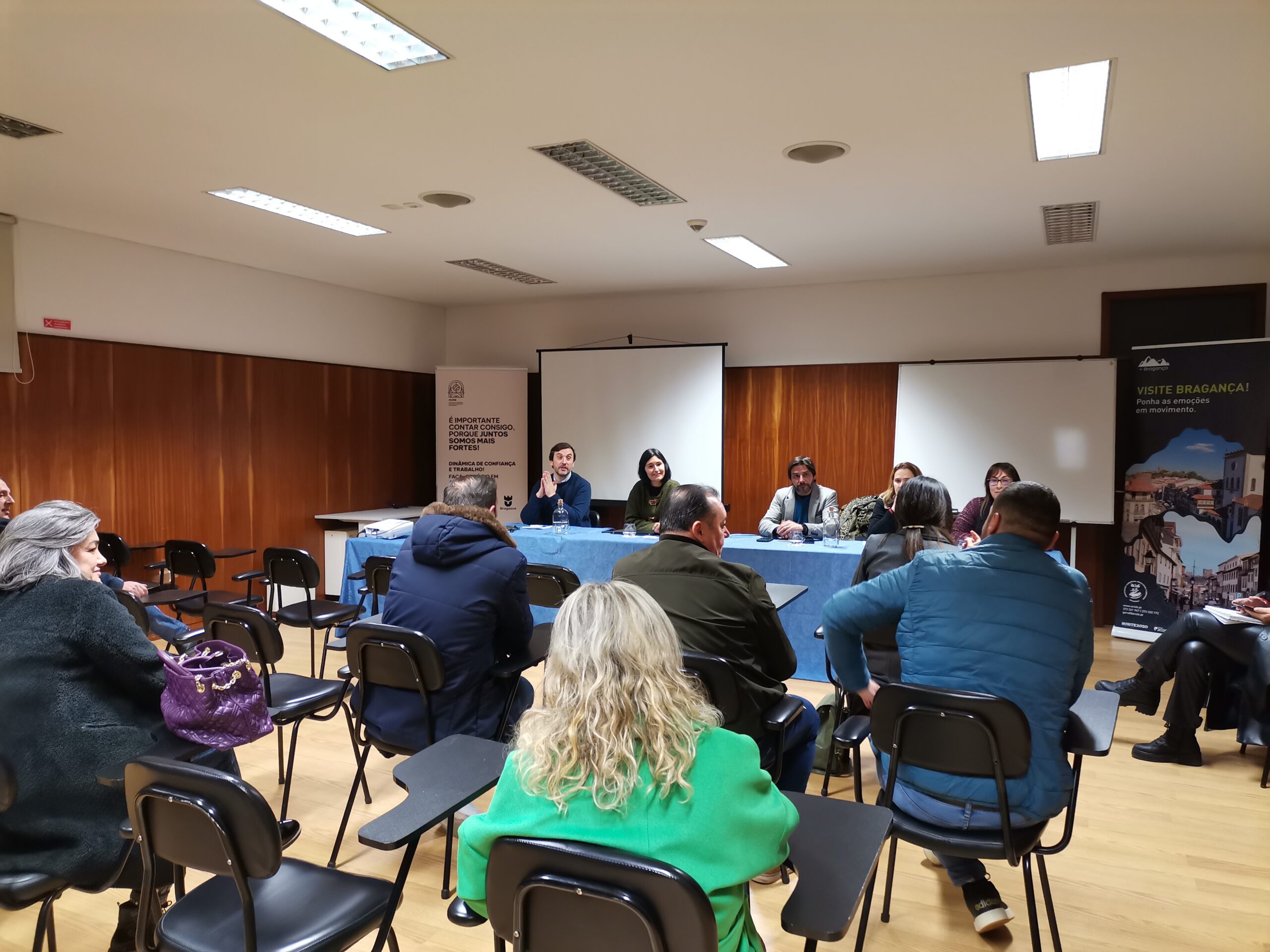 ACISB promove sessão de esclarecimento sobre licenciamentos, promoção e eventos de dinamização do comércio local