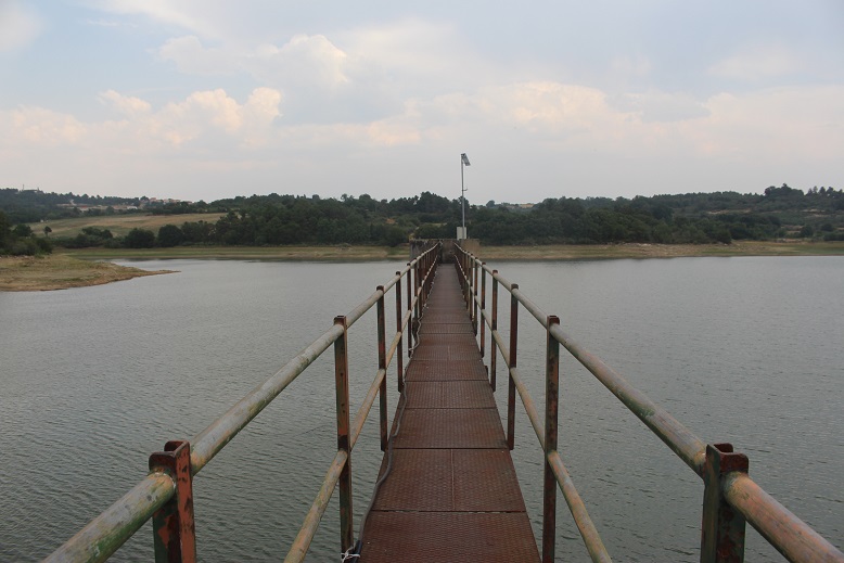 Barragem de Fontelonga já tem água para abastecer Carrazeda durante este ano