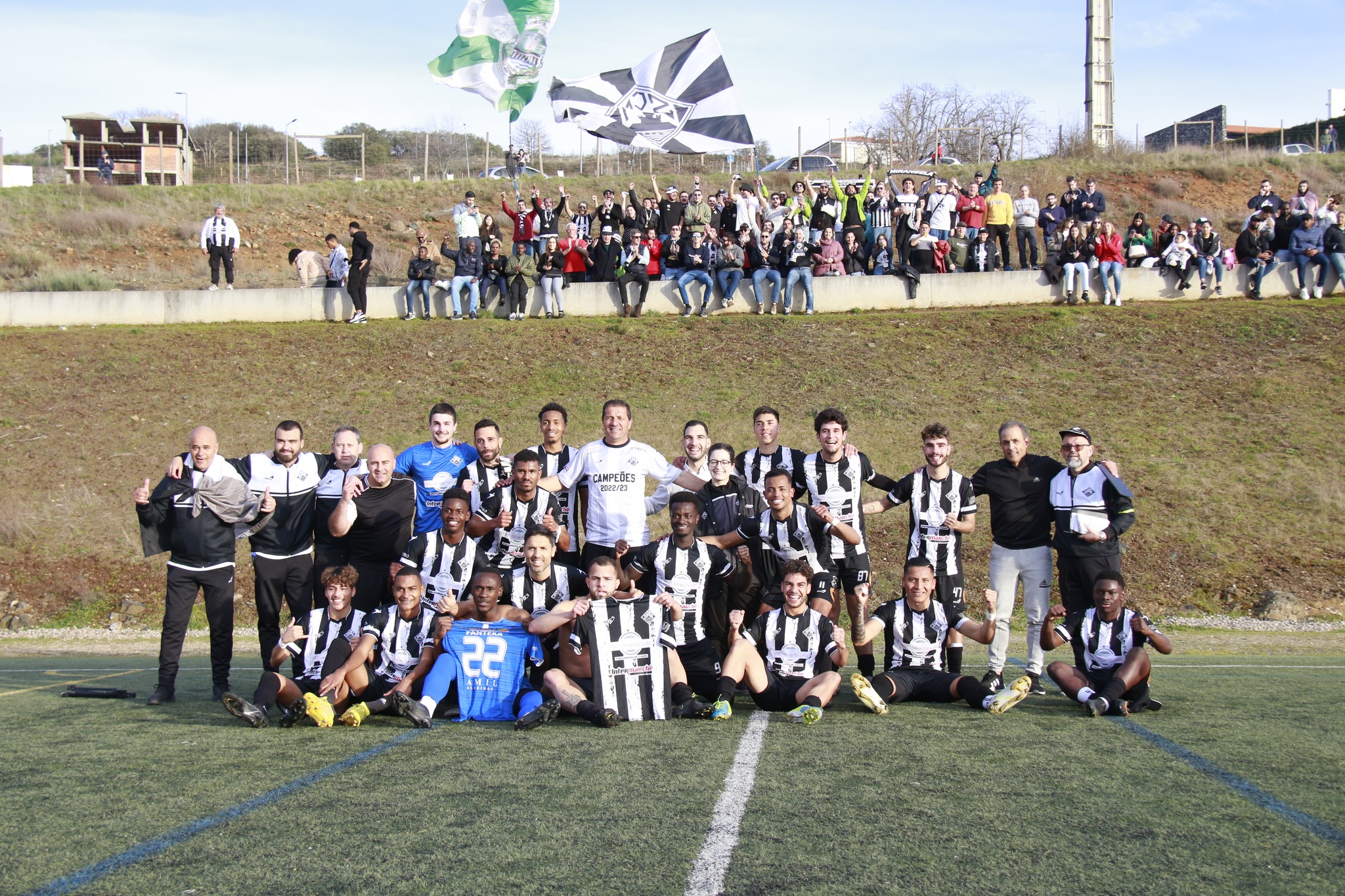 Futebol: Mirandela sagra-se campeão a quatro jornadas do final da Divisão de Honra e garante regresso ao Campeonato de Portugal