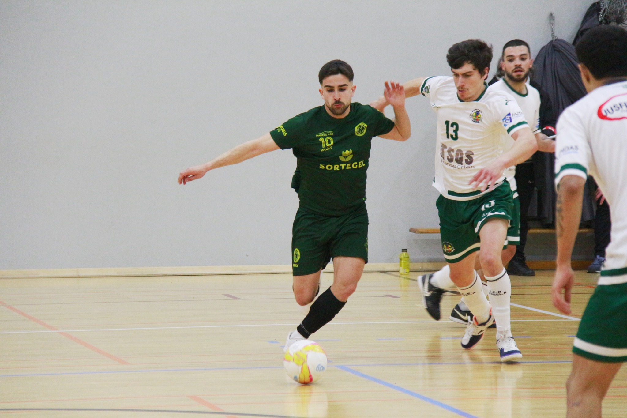 Futsal: Vitória suada do Macedense frente ao Ossela