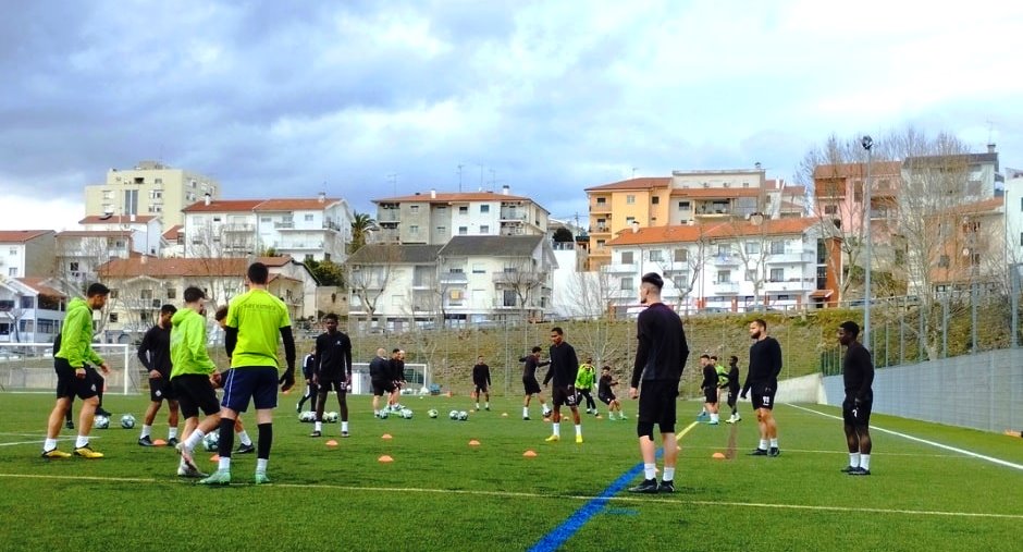 Futebol: Presidente do S.C. Mirandela quer festejar já no próximo domingo