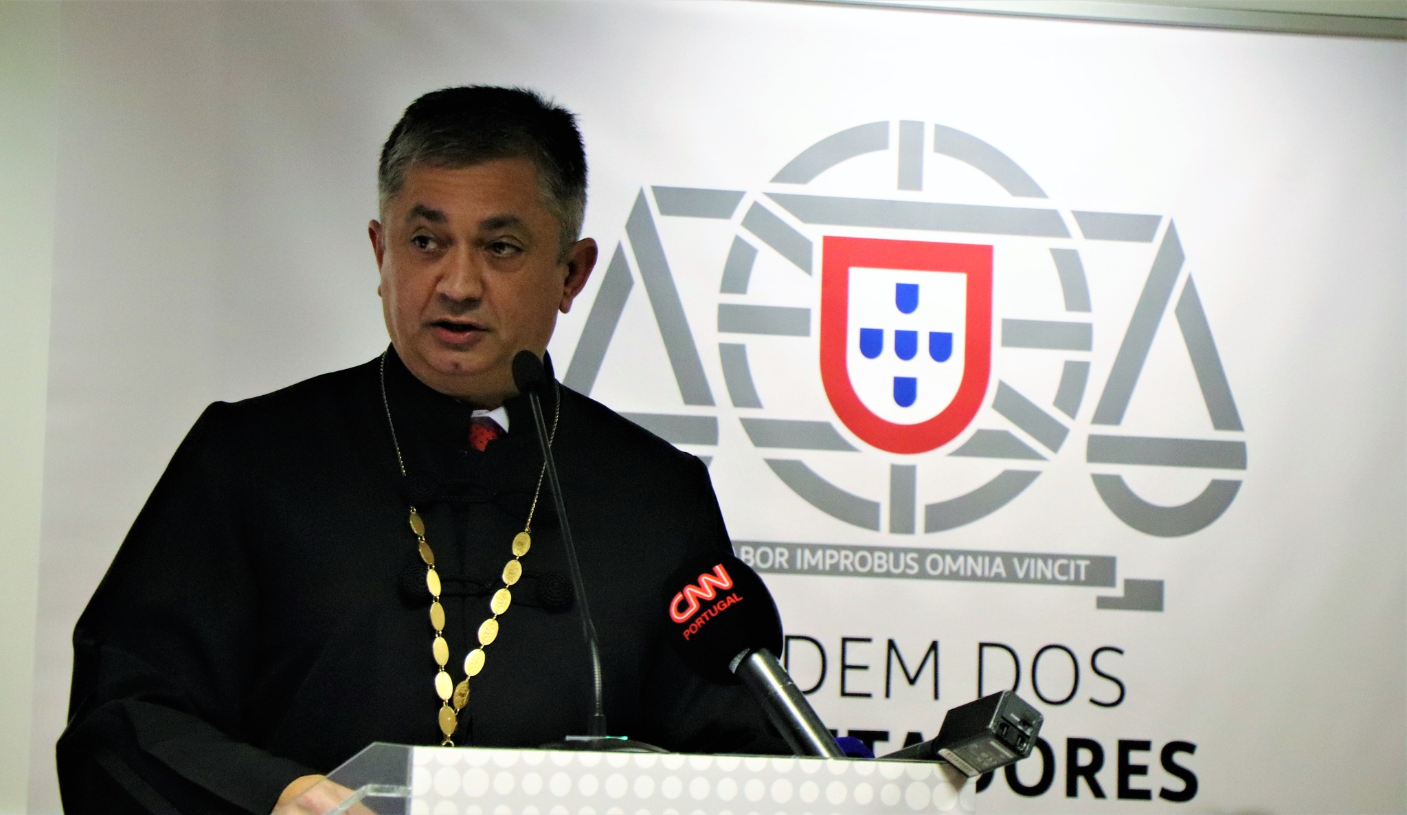 Bastonários dos Solicitadores defende que profissionais representem pessoas carenciadas em tribunal