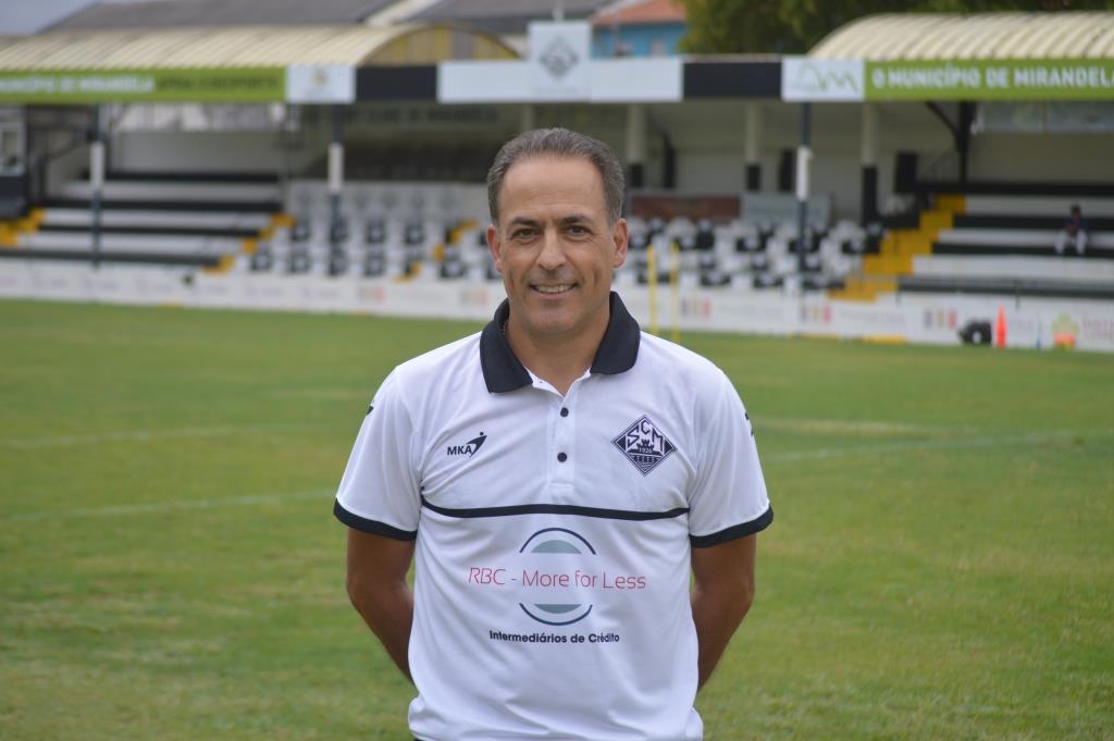 Futebol: André Irulegui vai renovar com o Mirandela