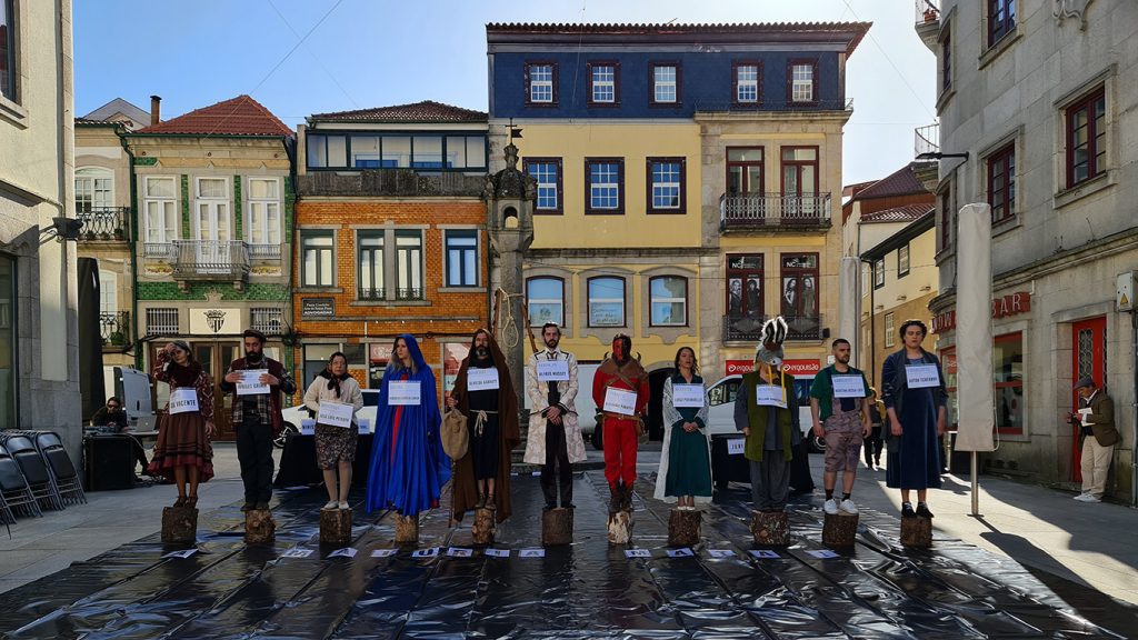 Companhia de teatro Filandorra protestou contra falta de apoios do Governo