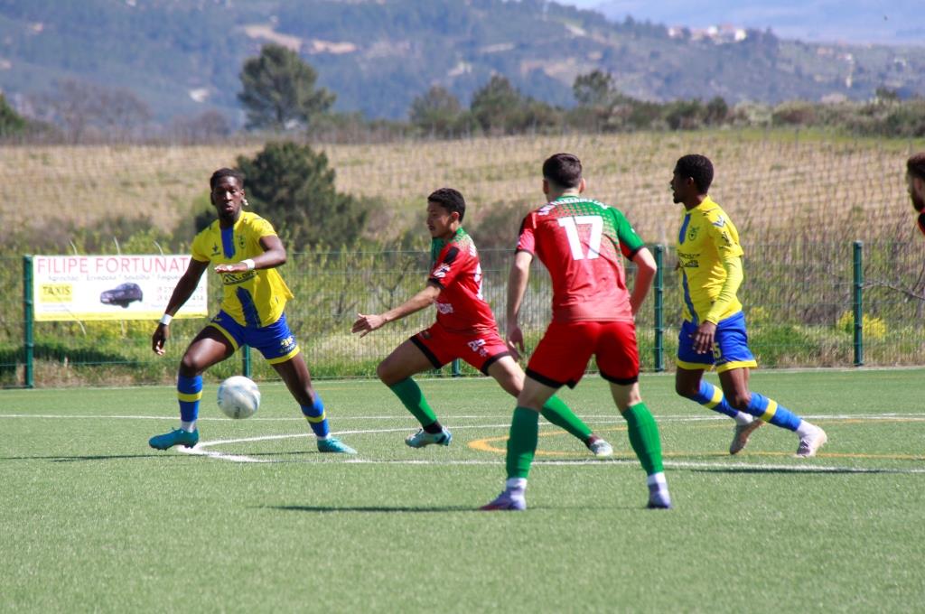 Futebol: Rebordelo carimba passagem para a final da Taça Distrital