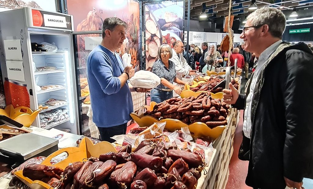 Cinco municípios de Bragança expõe produtos em Nanterre