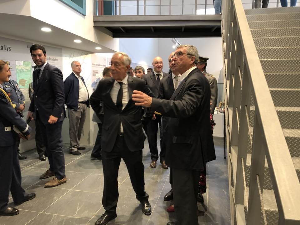 Professores do distrito pediram ao Presidente da República que analise diploma dos concursos