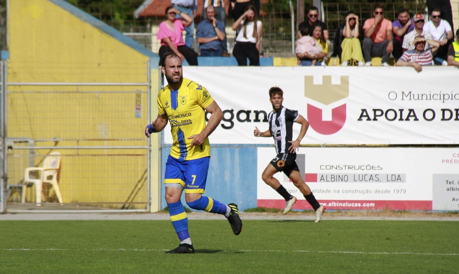 Futebol: Toni despediu-se dos relvados na final da Taça Distrital