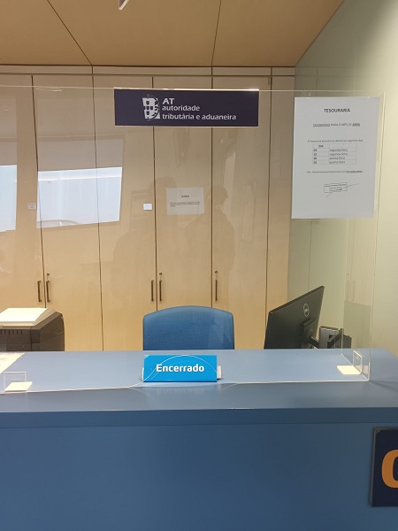 Tesouraria das Finanças de Bragança a funcionar uma vez por semana gera indignação na comunidade