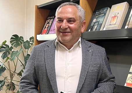 Nuno Pires lança “Amar a terra, partilhar a saudade”