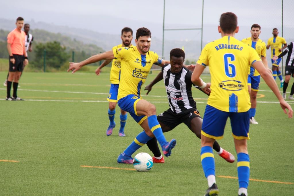 Futebol: Mirandela e Rebordelo jogam a final da taça distrital no domingo