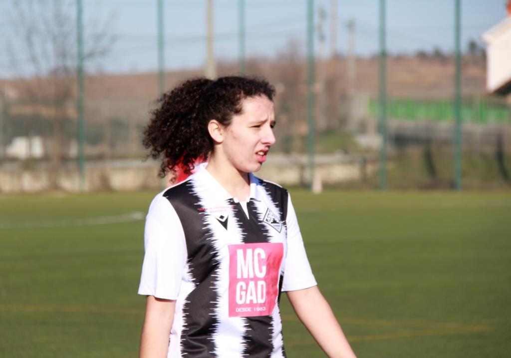 Sara Cordeiro faz hat-trick na goleada à AD Paredes