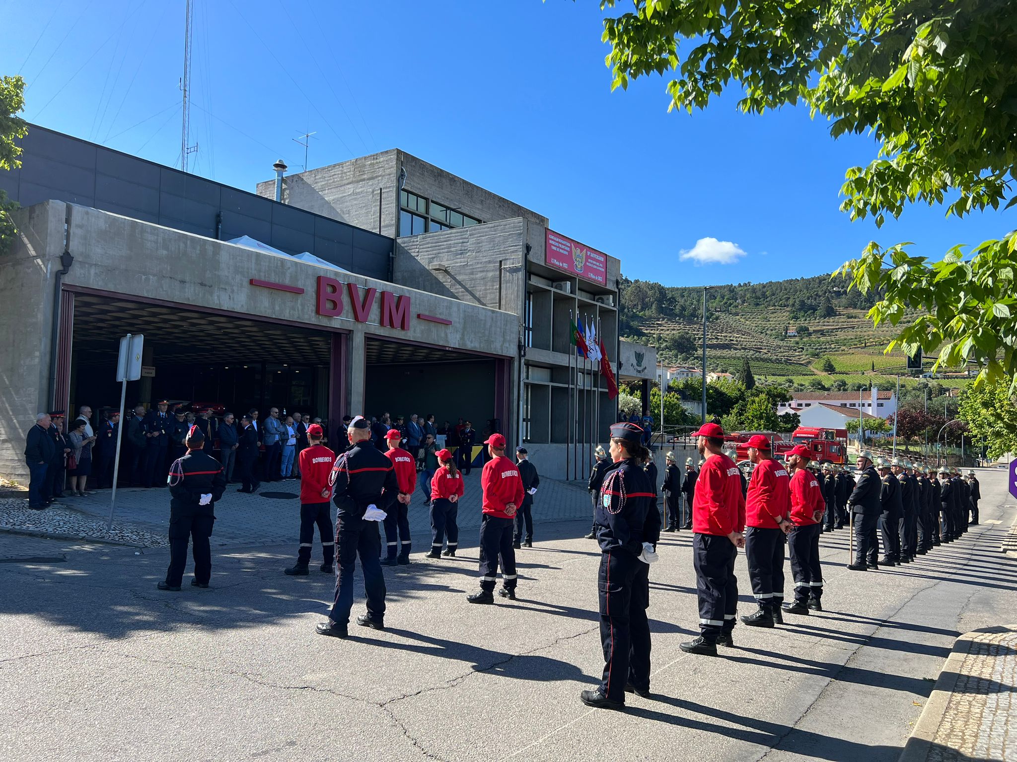 Bombeiros de Torre de Moncorvo celebram 90 anos a precisar de mais 30 elementos