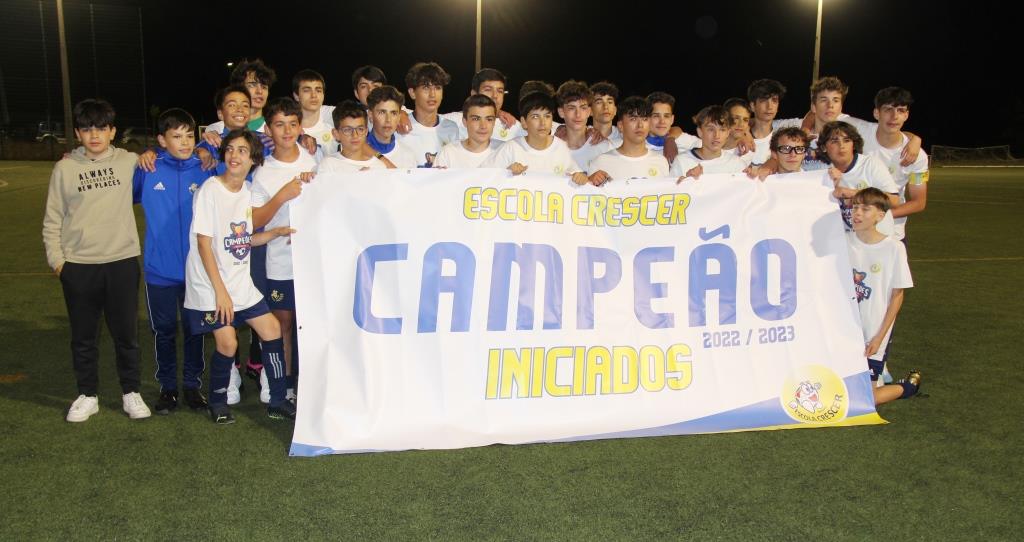 Futebol: Escola Crescer conquista título distrital de iniciados