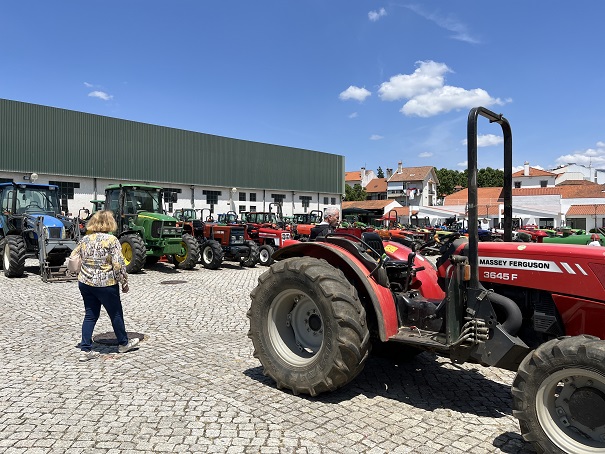 Máquinas agrícolas são solução para falta de mão-de-obra na região