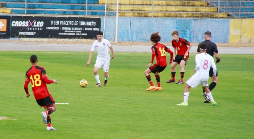Futebol: João Trovisco tem raízes em Macedo de Cavaleiros e é o jogador mais internacional dos sub-16 de Portugal