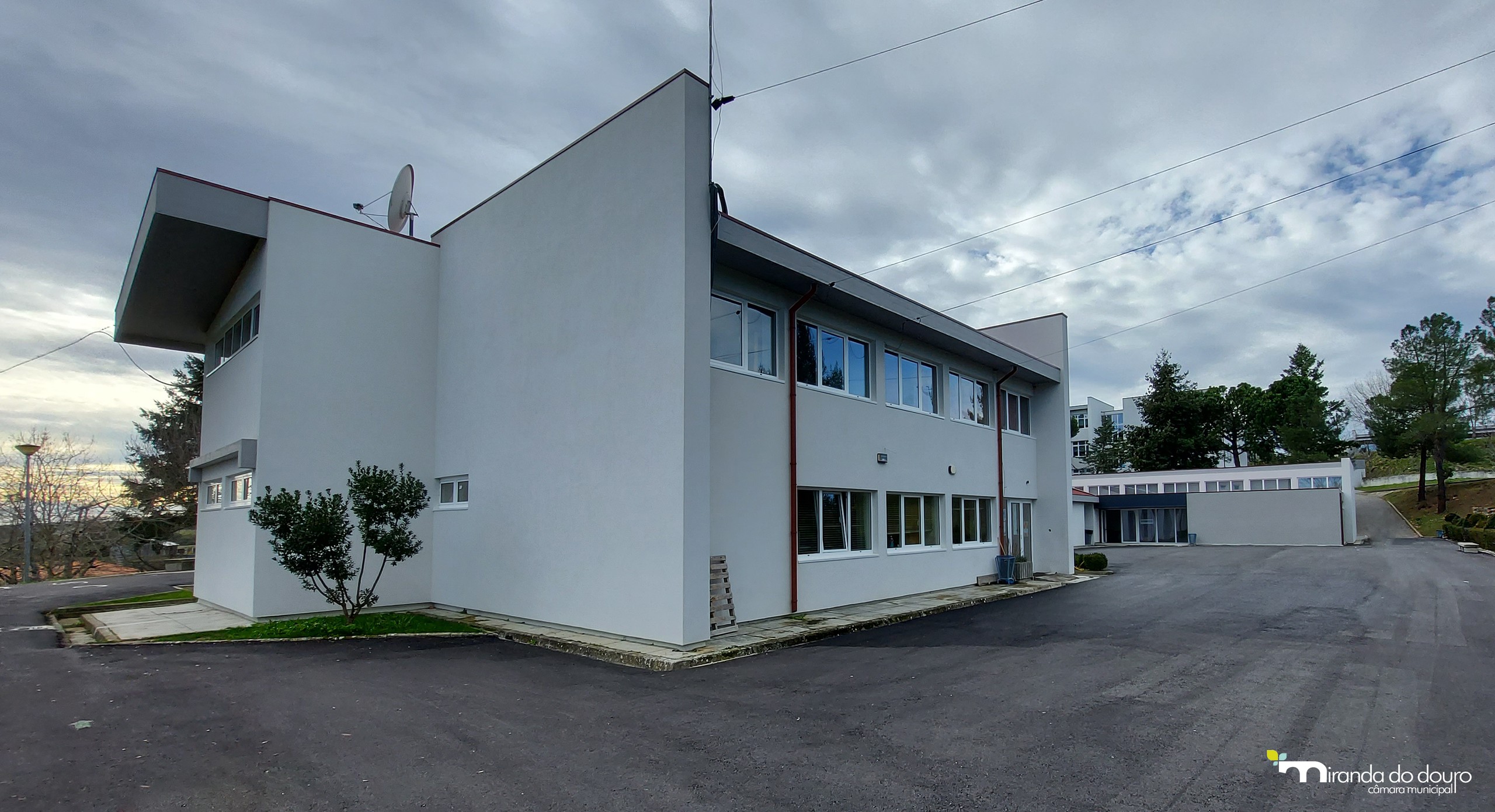 Escola Básica e Secundária de Miranda do Douro é a mais bem posicionada do distrito