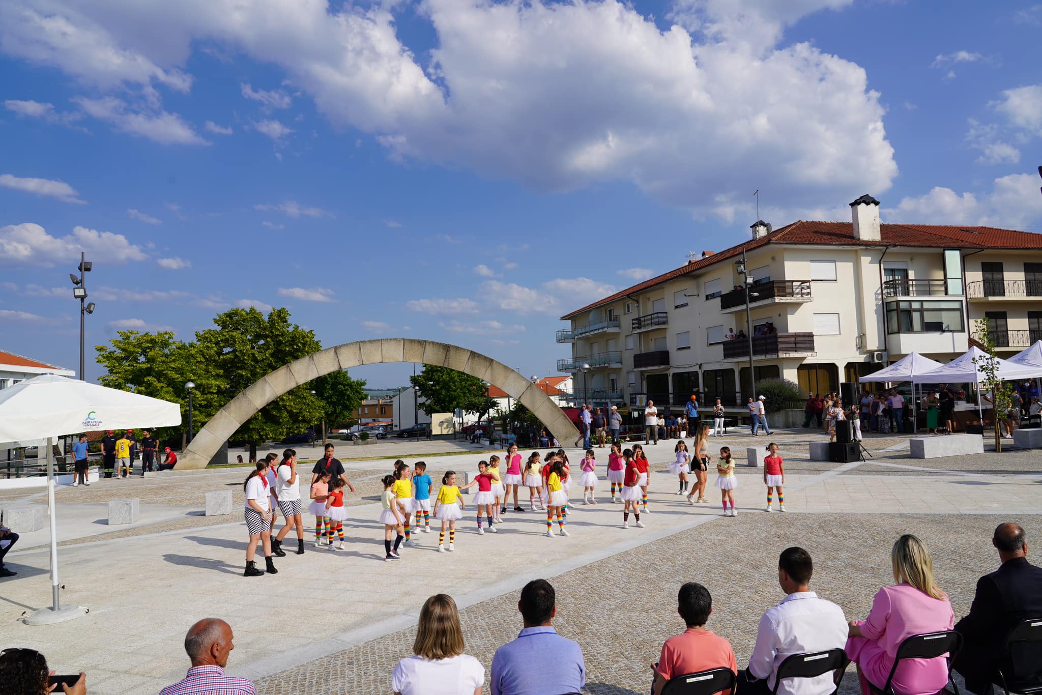 Ampliação da Praça dos Combatentes em Carrazeda concluída